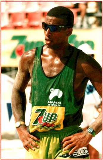 Coach Miguel Xisto in beach volleyball competition